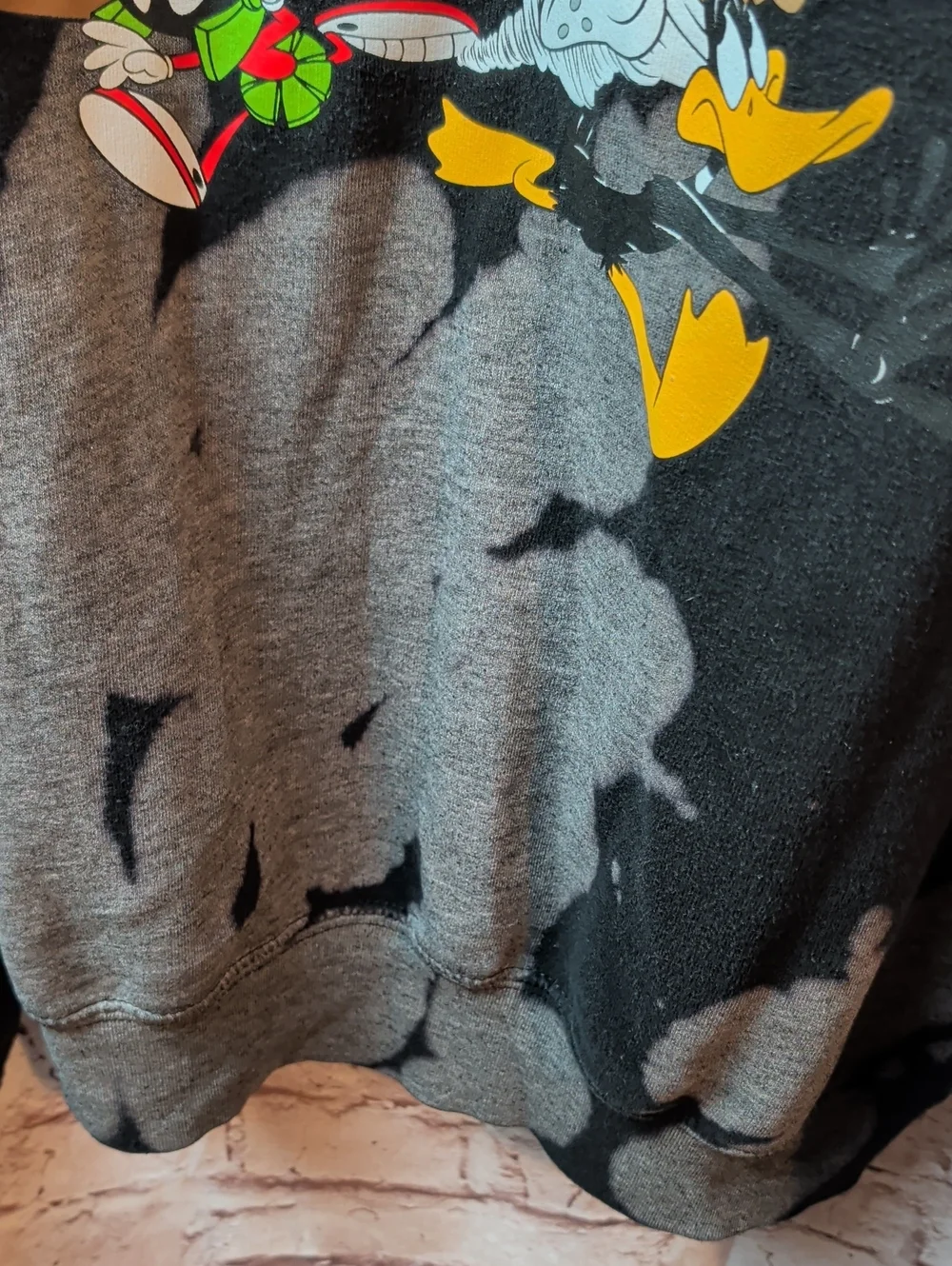 Loney Tunes Warner Bros Crewneck Sweatshirt - 